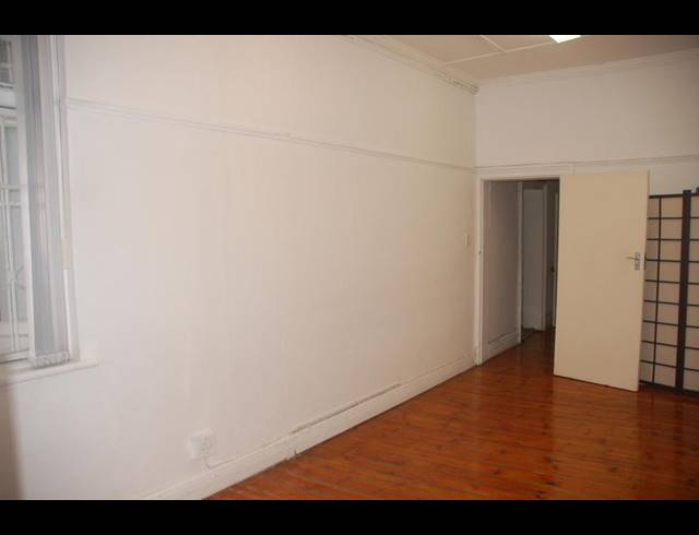 BUSINESS PROPERTY TO RENT IN GARDENS